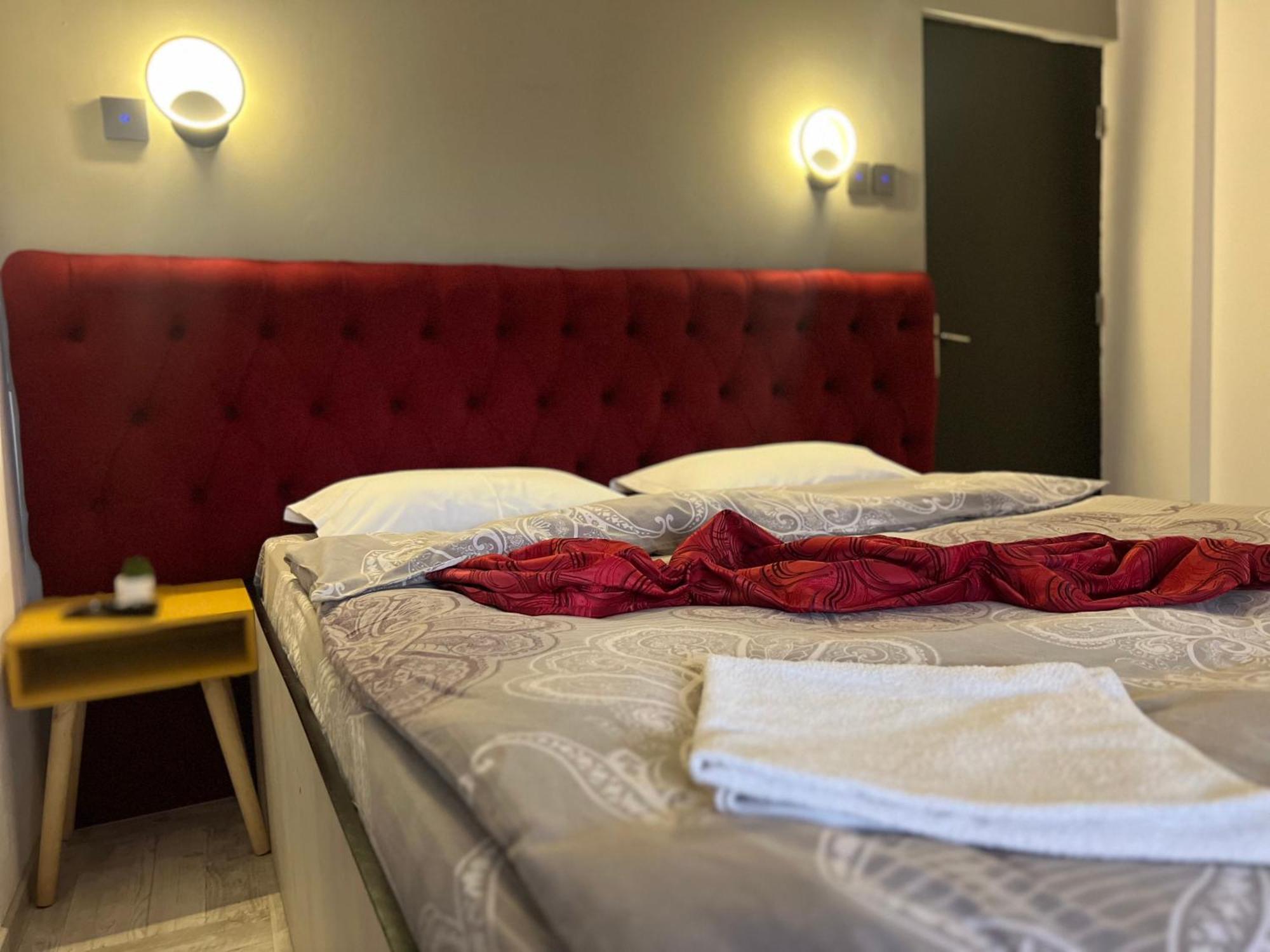 Aigi Rooms Vila Busteni Exterior photo