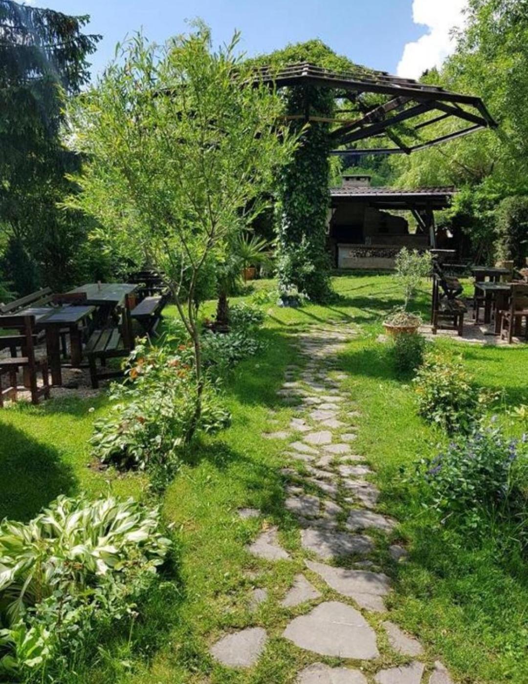 Aigi Rooms Vila Busteni Exterior photo